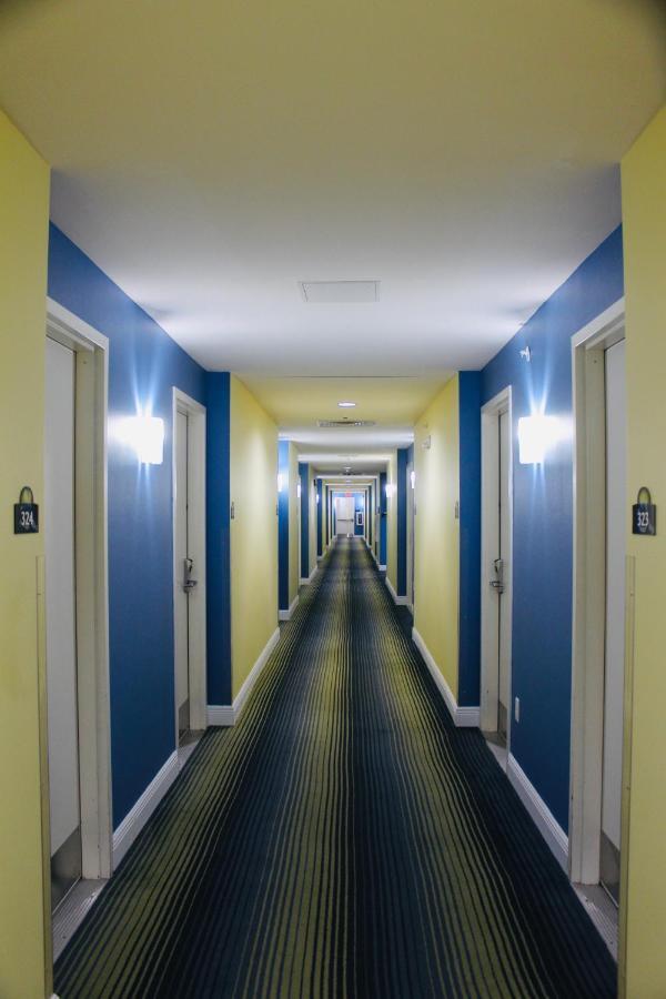 Spark By Hilton Victoria Exteriér fotografie